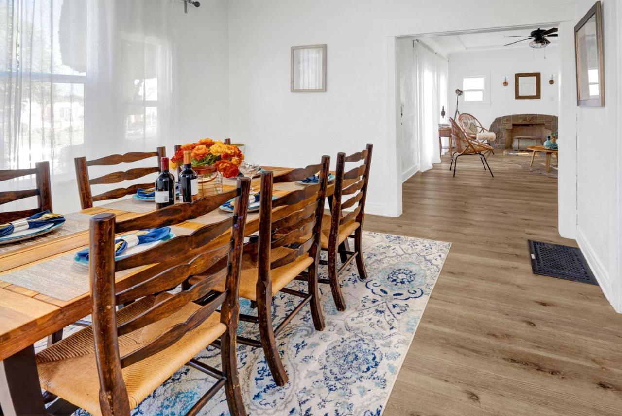 Charming Spanish Mid-century Gem Near Lax/beaches Holiday home *